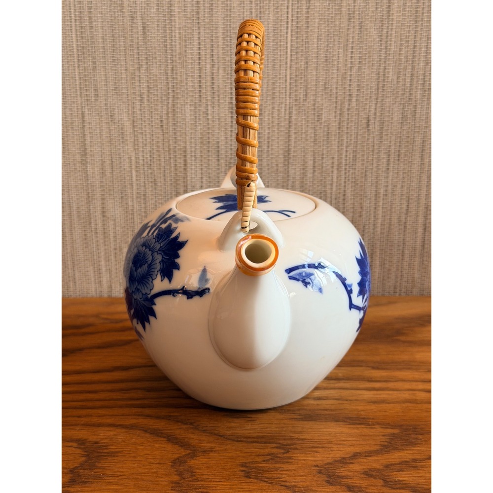 Vintage Blue White Porcelain Dobin Style Teapot with Rattan Handle - Picture 4 of 12